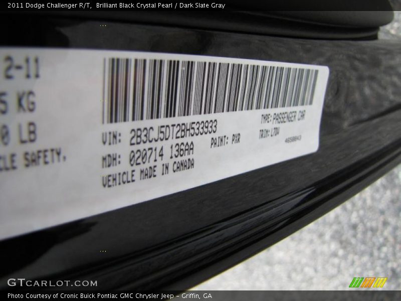 Brilliant Black Crystal Pearl / Dark Slate Gray 2011 Dodge Challenger R/T