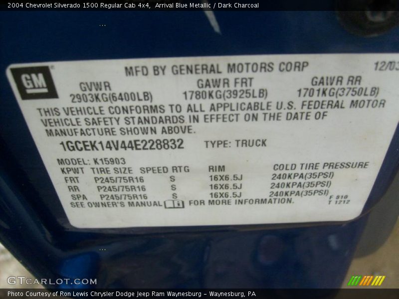 Arrival Blue Metallic / Dark Charcoal 2004 Chevrolet Silverado 1500 Regular Cab 4x4
