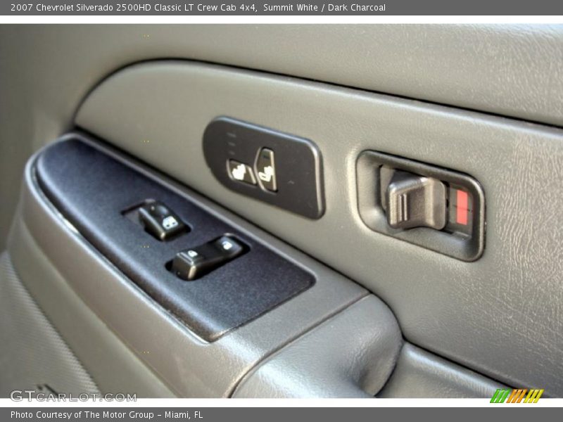 Summit White / Dark Charcoal 2007 Chevrolet Silverado 2500HD Classic LT Crew Cab 4x4