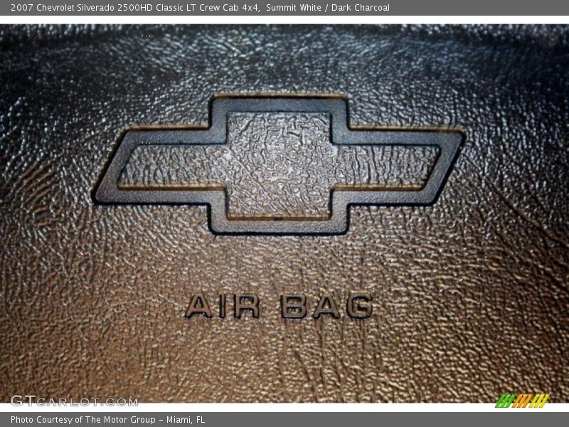 Summit White / Dark Charcoal 2007 Chevrolet Silverado 2500HD Classic LT Crew Cab 4x4