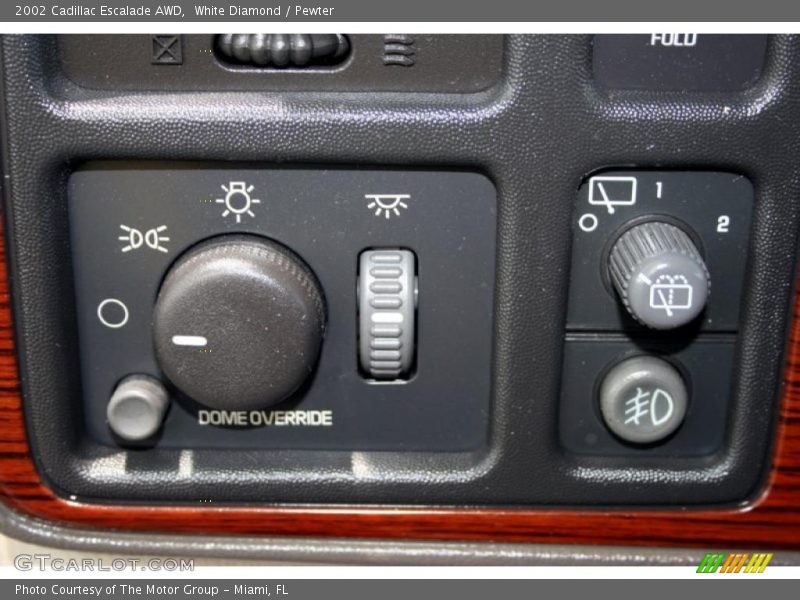 White Diamond / Pewter 2002 Cadillac Escalade AWD