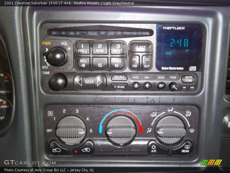 Controls of 2001 Suburban 1500 LT 4x4