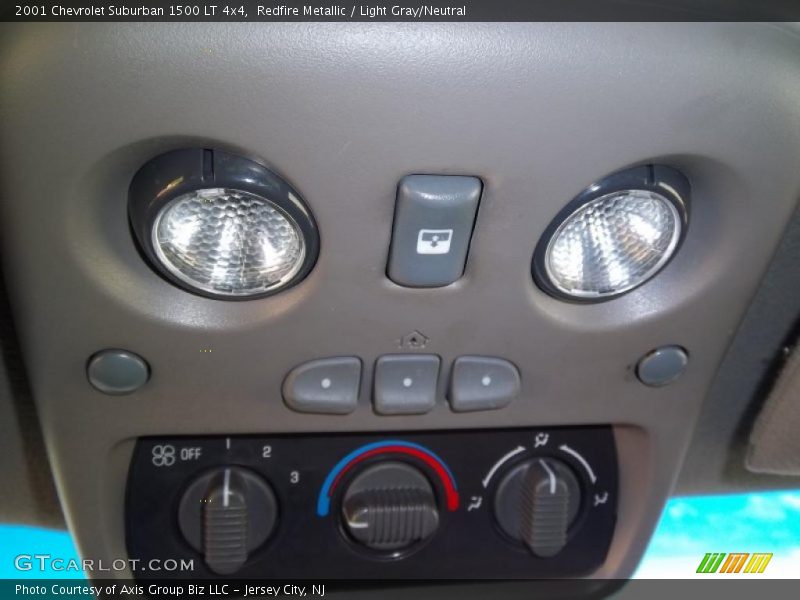 Controls of 2001 Suburban 1500 LT 4x4
