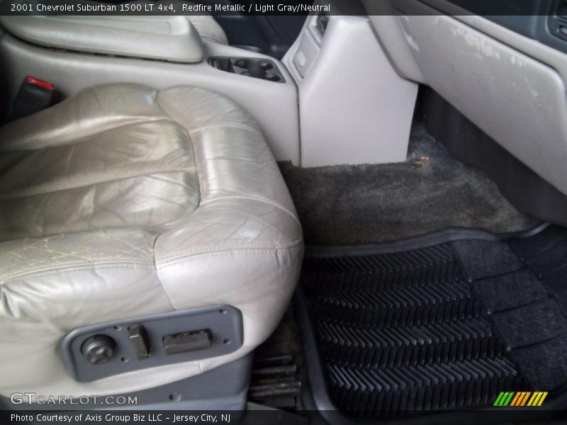 Redfire Metallic / Light Gray/Neutral 2001 Chevrolet Suburban 1500 LT 4x4