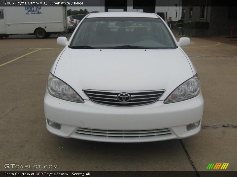 Super White / Beige 2006 Toyota Camry XLE