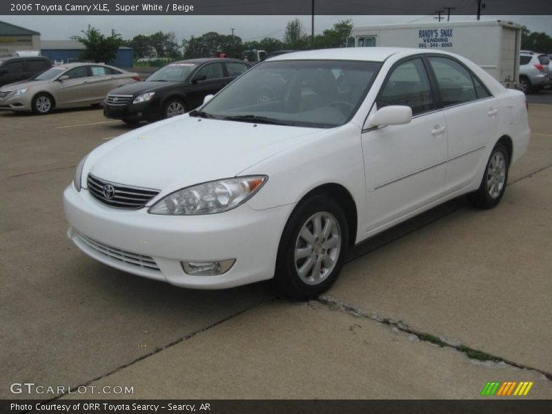 Super White / Beige 2006 Toyota Camry XLE