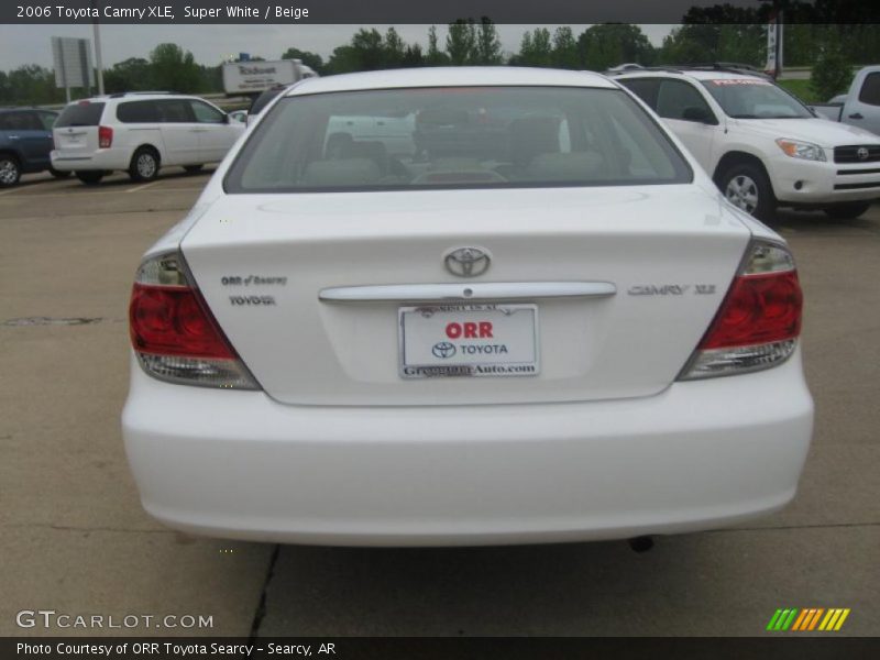 Super White / Beige 2006 Toyota Camry XLE