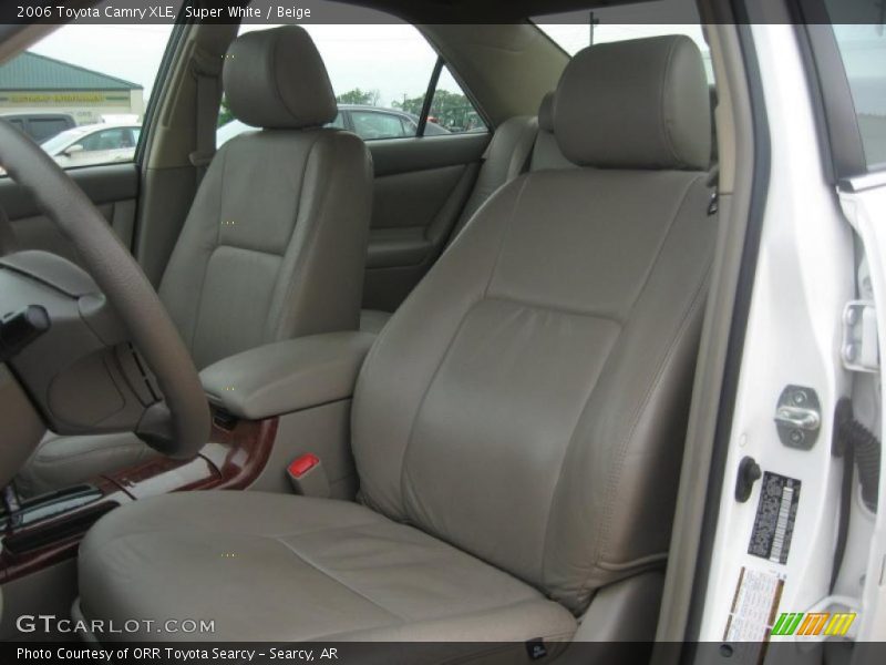 Super White / Beige 2006 Toyota Camry XLE