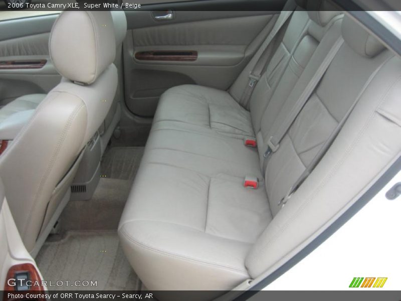 Super White / Beige 2006 Toyota Camry XLE