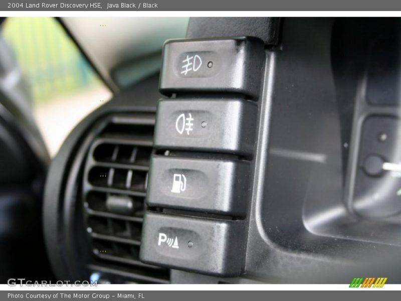Java Black / Black 2004 Land Rover Discovery HSE