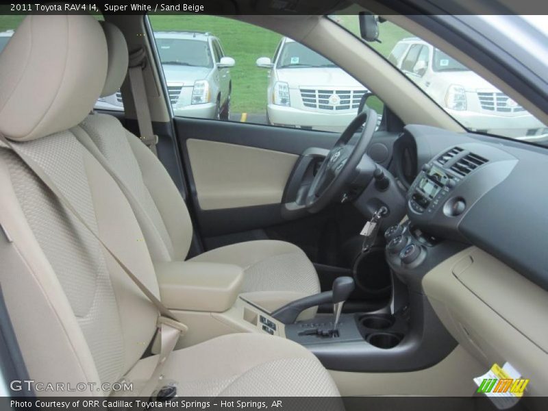 Super White / Sand Beige 2011 Toyota RAV4 I4