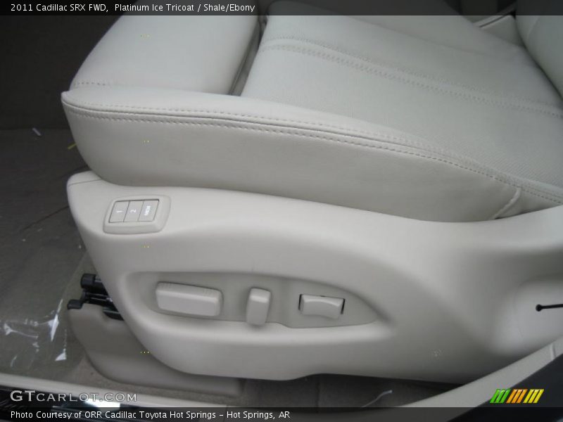 Platinum Ice Tricoat / Shale/Ebony 2011 Cadillac SRX FWD
