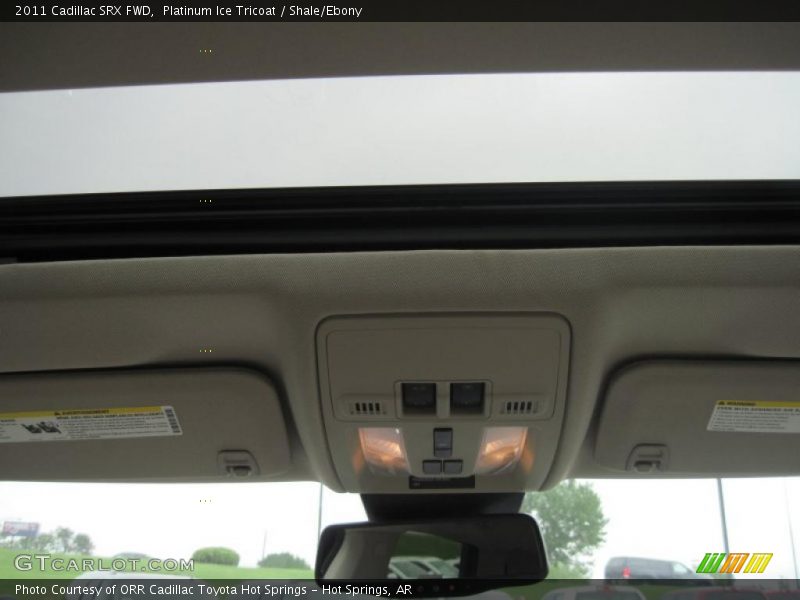 Platinum Ice Tricoat / Shale/Ebony 2011 Cadillac SRX FWD