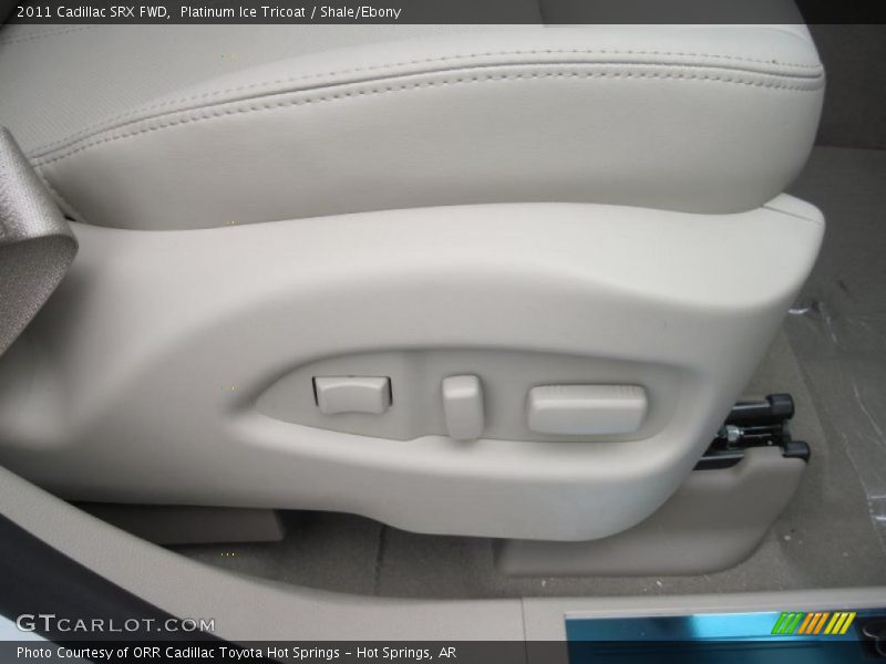 Platinum Ice Tricoat / Shale/Ebony 2011 Cadillac SRX FWD