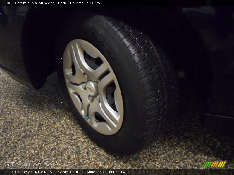Dark Blue Metallic / Gray 2005 Chevrolet Malibu Sedan