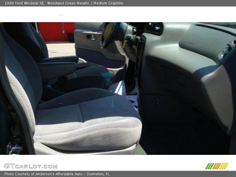 Woodland Green Metallic / Medium Graphite 1999 Ford Windstar SE