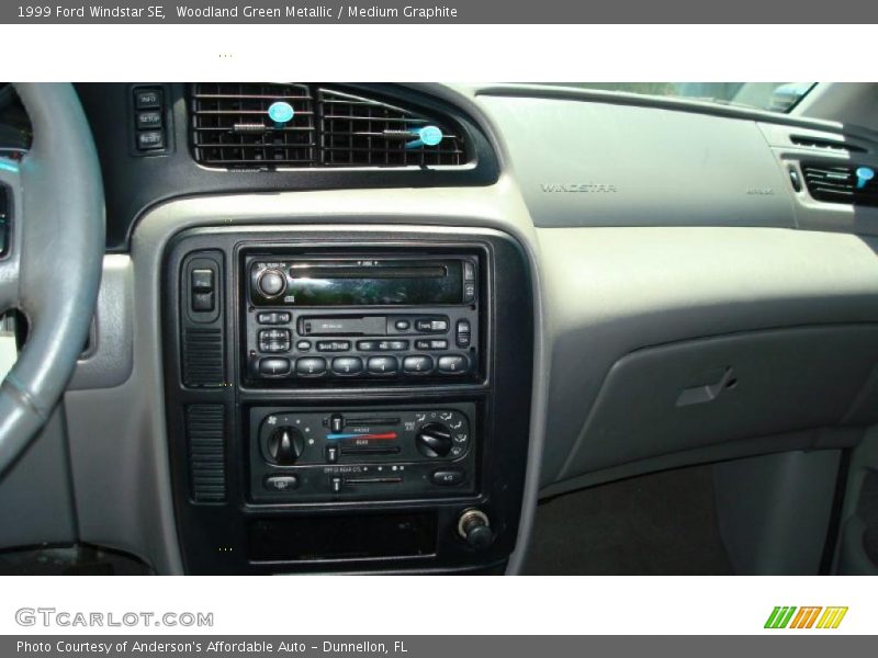 Woodland Green Metallic / Medium Graphite 1999 Ford Windstar SE