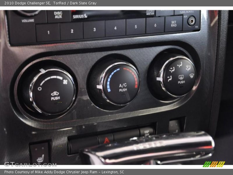 TorRed / Dark Slate Gray 2010 Dodge Challenger SE