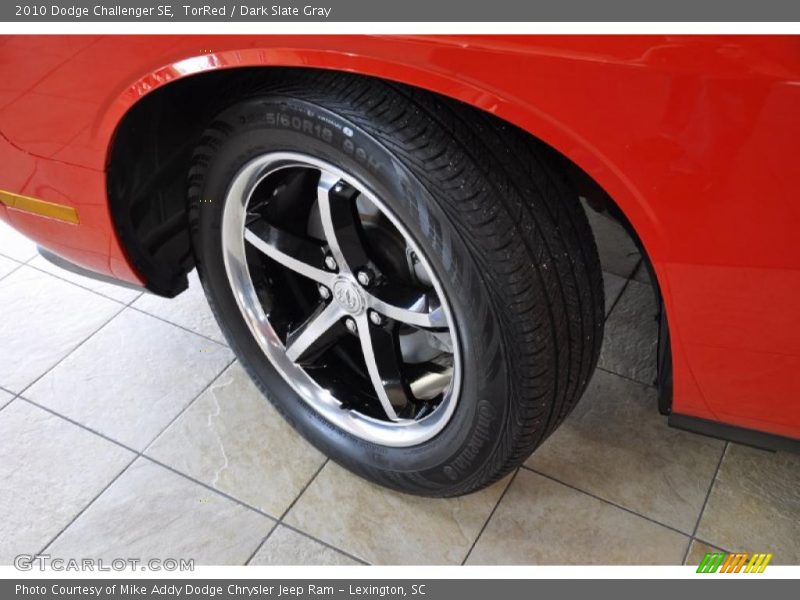 TorRed / Dark Slate Gray 2010 Dodge Challenger SE