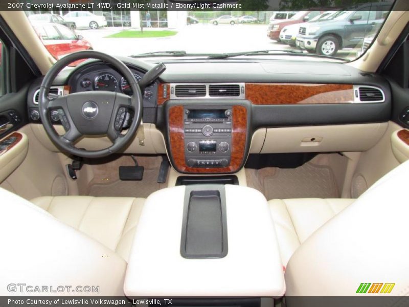 Dashboard of 2007 Avalanche LT 4WD