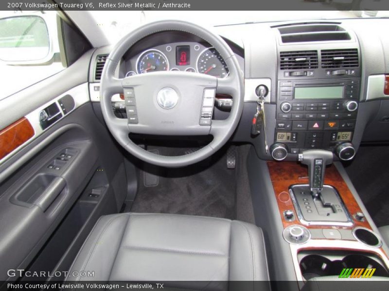 Reflex Silver Metallic / Anthracite 2007 Volkswagen Touareg V6