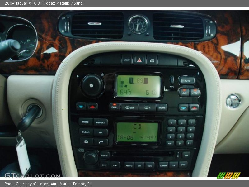 Controls of 2004 XJ XJ8