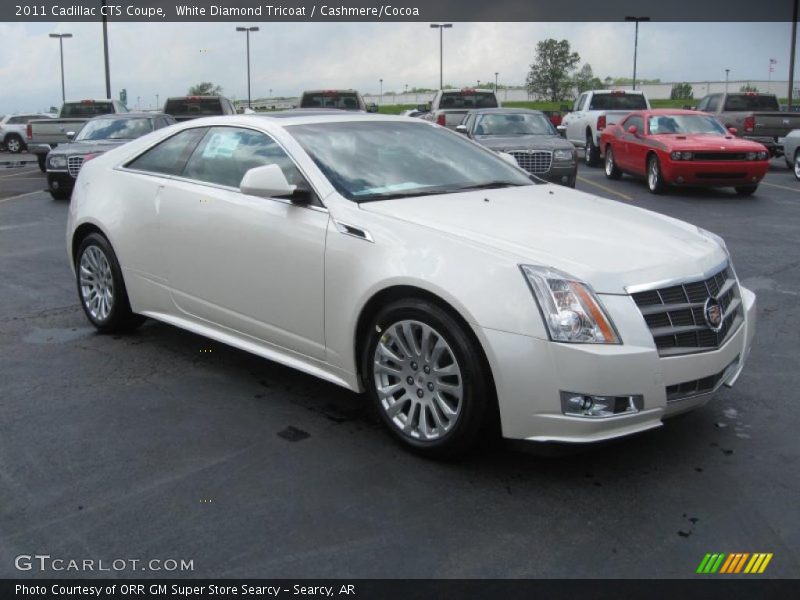 Front 3/4 View of 2011 CTS Coupe