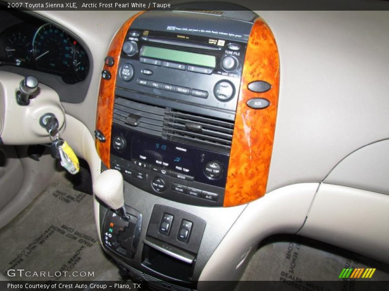Arctic Frost Pearl White / Taupe 2007 Toyota Sienna XLE
