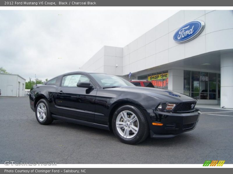 Front 3/4 View of 2012 Mustang V6 Coupe