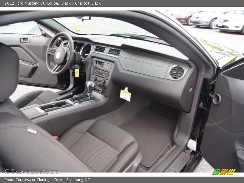 Dashboard of 2012 Mustang V6 Coupe