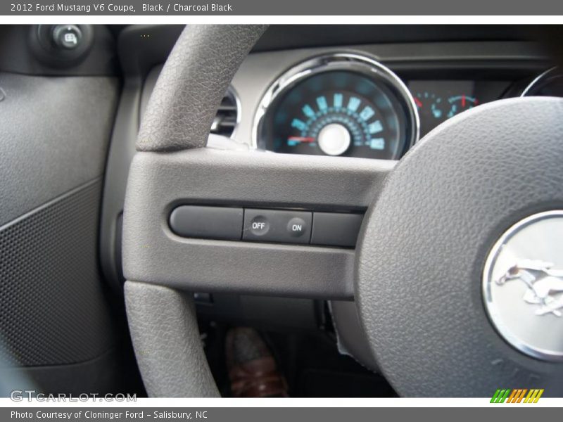 Controls of 2012 Mustang V6 Coupe