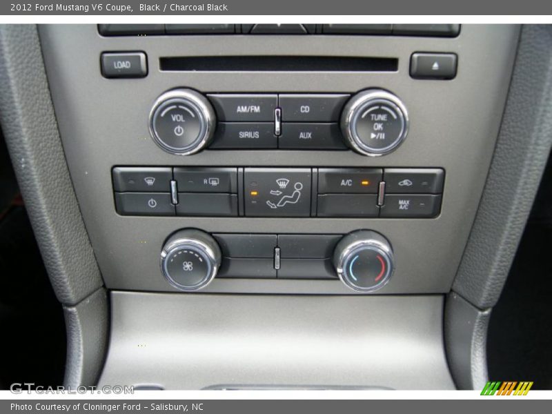 Controls of 2012 Mustang V6 Coupe
