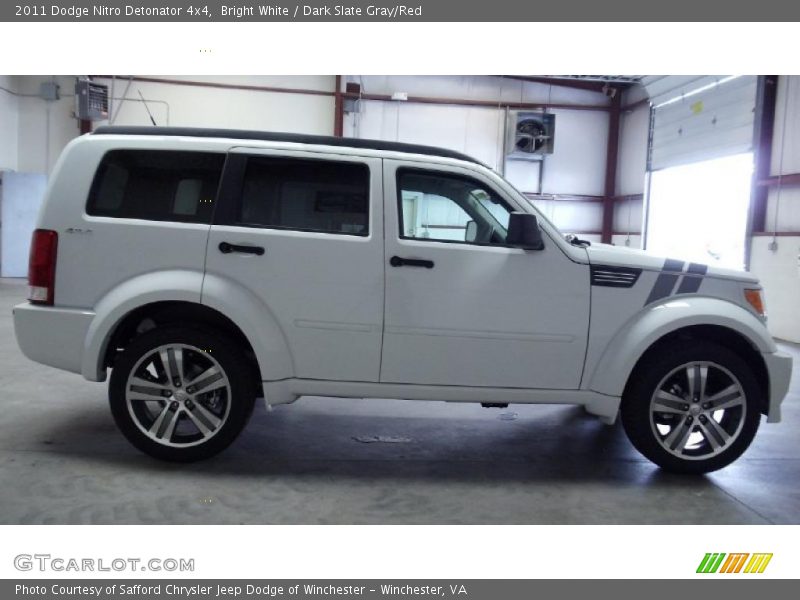 Bright White / Dark Slate Gray/Red 2011 Dodge Nitro Detonator 4x4