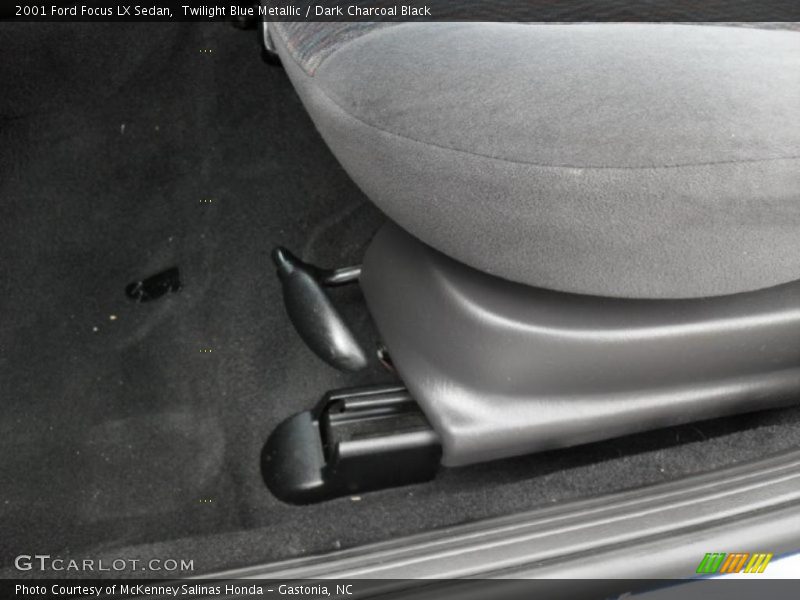 Twilight Blue Metallic / Dark Charcoal Black 2001 Ford Focus LX Sedan