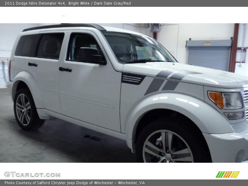 Bright White / Dark Slate Gray/Red 2011 Dodge Nitro Detonator 4x4