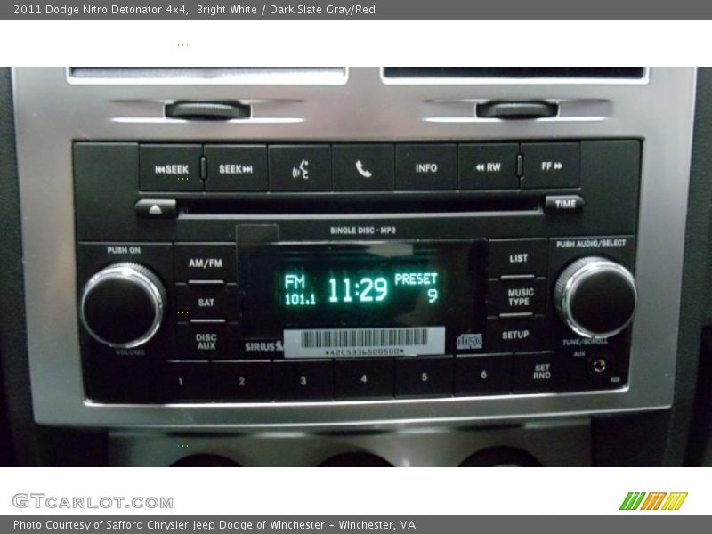 Controls of 2011 Nitro Detonator 4x4