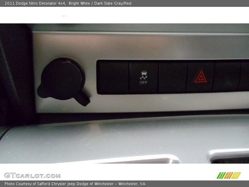 Bright White / Dark Slate Gray/Red 2011 Dodge Nitro Detonator 4x4