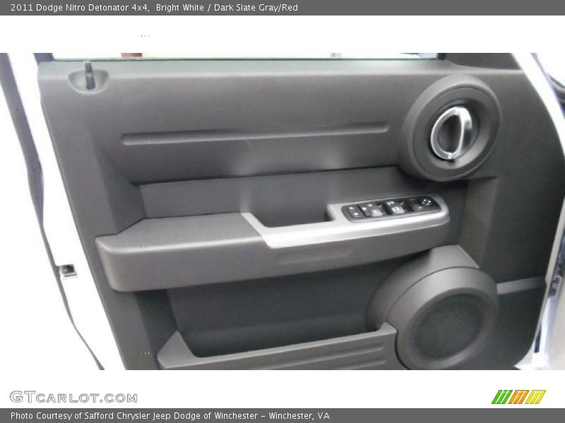 Bright White / Dark Slate Gray/Red 2011 Dodge Nitro Detonator 4x4