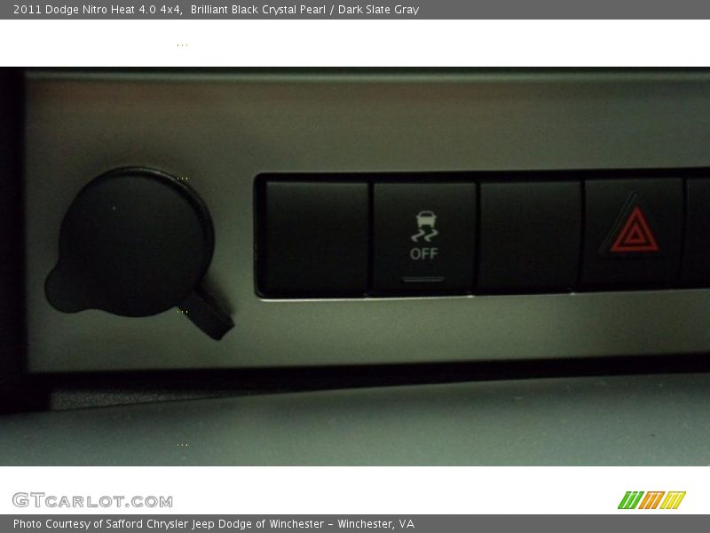 Brilliant Black Crystal Pearl / Dark Slate Gray 2011 Dodge Nitro Heat 4.0 4x4