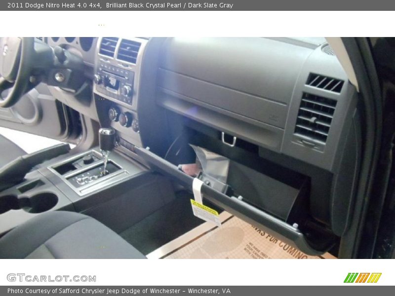Brilliant Black Crystal Pearl / Dark Slate Gray 2011 Dodge Nitro Heat 4.0 4x4