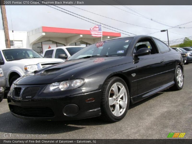 Front 3/4 View of 2005 GTO Coupe