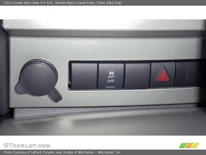 Brilliant Black Crystal Pearl / Dark Slate Gray 2011 Dodge Nitro Heat 4.0 4x4