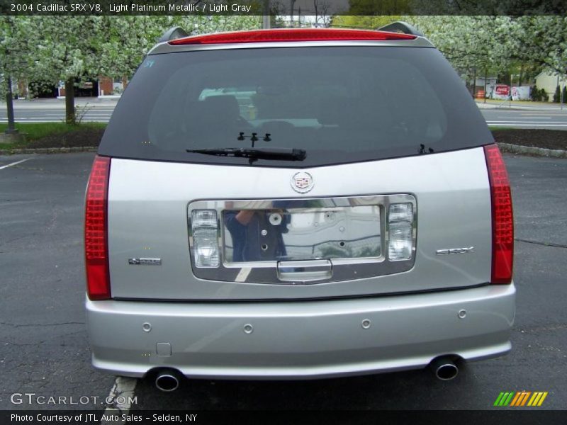 Light Platinum Metallic / Light Gray 2004 Cadillac SRX V8