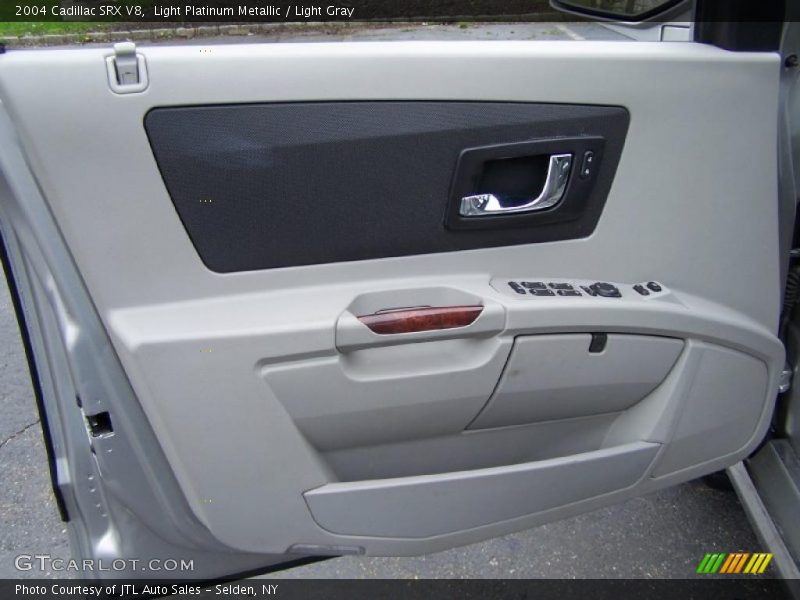 Light Platinum Metallic / Light Gray 2004 Cadillac SRX V8