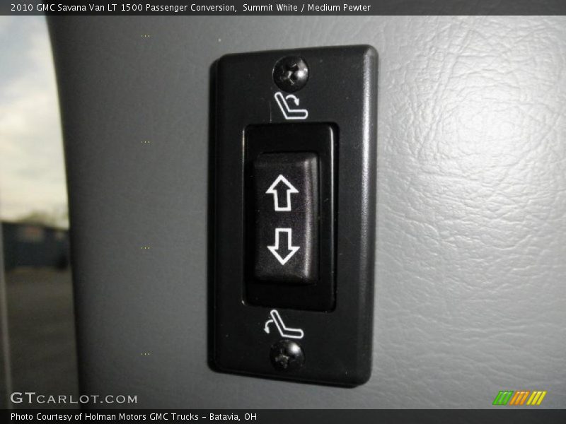 Summit White / Medium Pewter 2010 GMC Savana Van LT 1500 Passenger Conversion