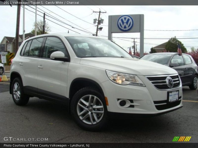 Candy White / Charcoal 2011 Volkswagen Tiguan S