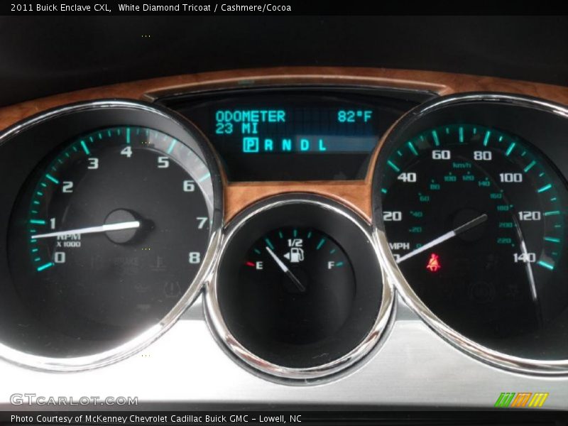 White Diamond Tricoat / Cashmere/Cocoa 2011 Buick Enclave CXL