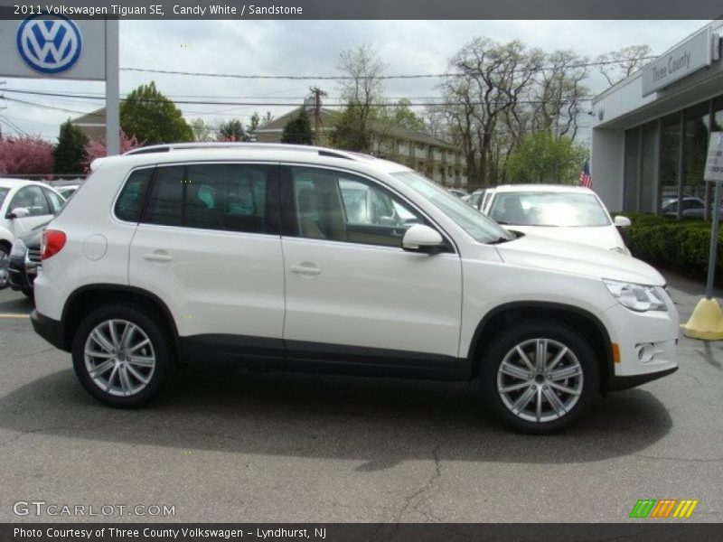 Candy White / Sandstone 2011 Volkswagen Tiguan SE