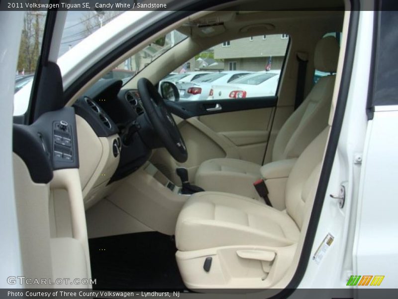 Candy White / Sandstone 2011 Volkswagen Tiguan SE