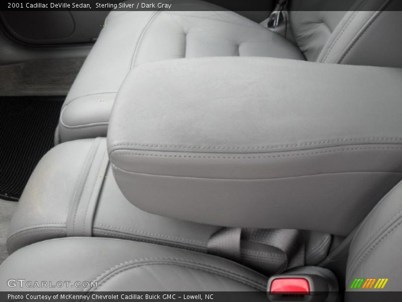 Sterling Silver / Dark Gray 2001 Cadillac DeVille Sedan
